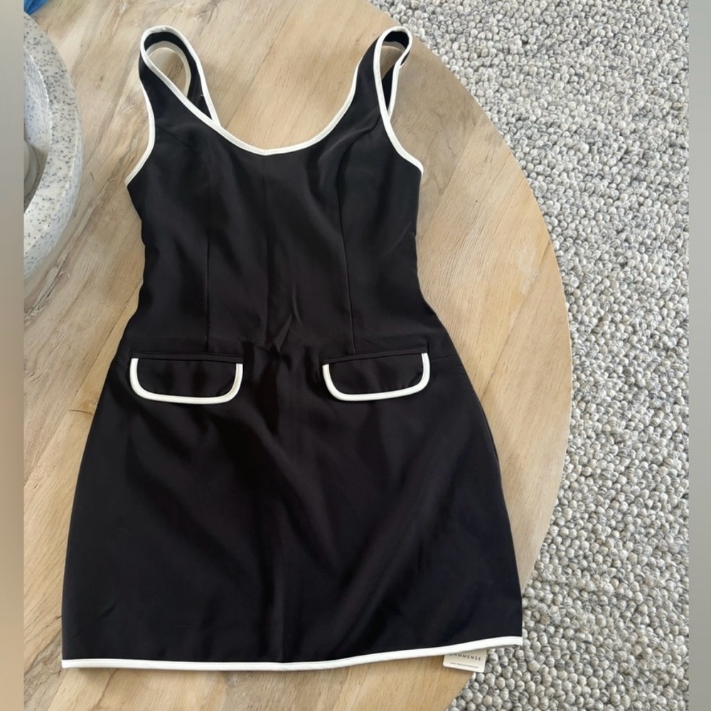 Black and White Sleeveless Sheath Mini Dress